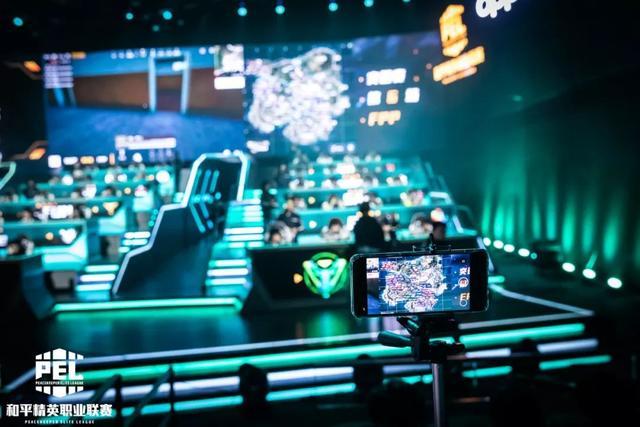 续拿出亮眼 续拿出亮眼