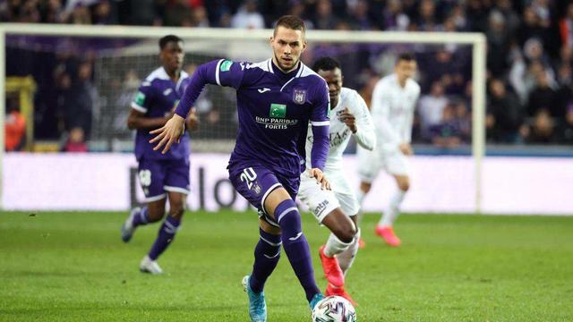 胜利背后的 胜利背后的